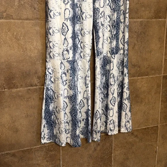 BloomChic Flair Pants size 16 XL NWT - Picture 3 of 7